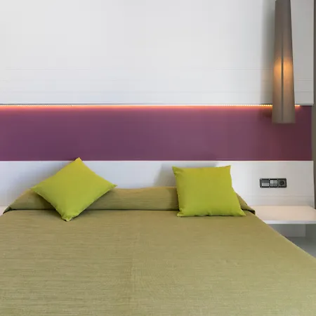 Hotell The Purple - Adults Only 3*