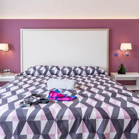 The Purple - Adults Only 3*