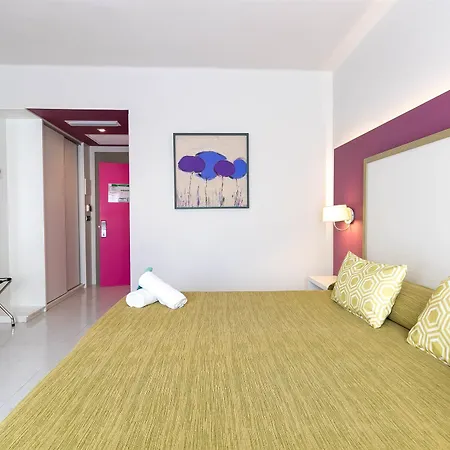 Hotell The Purple - Adults Only